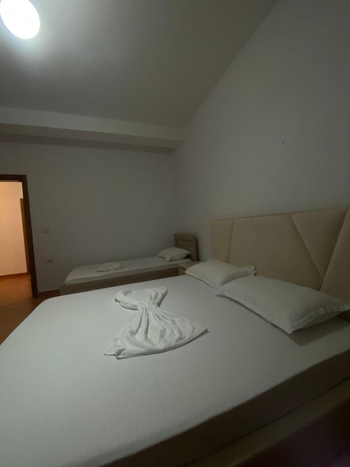Jon Apartment Vlore Ngoại thất bức ảnh